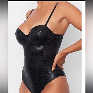 LAST ONE  Costume TEDDY BODYSUIT lingerie sexy medium ANIMAL PRINT faux LEATHER